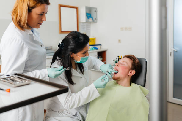 Best Emergency Broken Tooth Repair in Woodsi East, DE